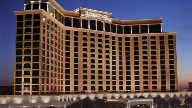 Beau-Rivage-night-shot-454168b45056a36_45416a1f-5056-a36a-063861795274332f