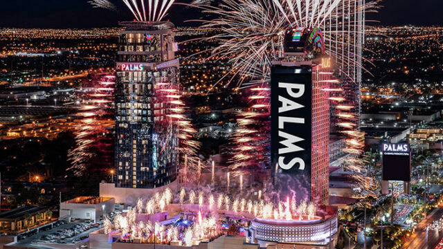 Palms_3_Tower_Nighttime_fireworks_700x400