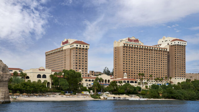 original_Harrahs_Laughlin-On_River-Beach-Revised-1600x900_57704107-C7CA-F196-214ABF3268E56DA2-57703e28bf363b6