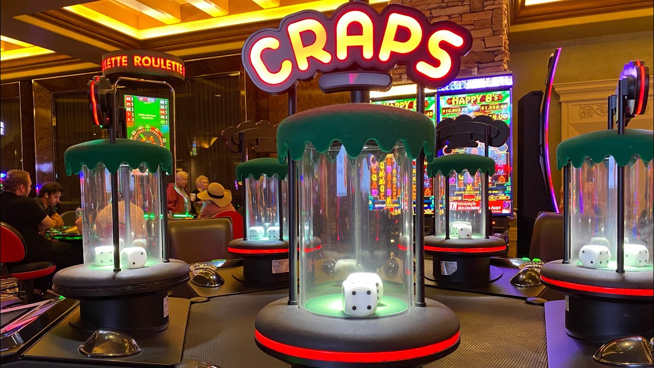 Bubble Craps machine with transparent dome